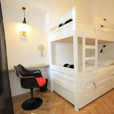 Hostel The Zára
